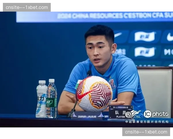 陈晋一任意球世界波救主 申花小将关键时刻挺身而出